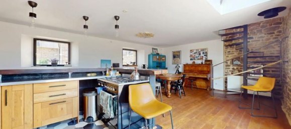 Casa de 3 dormitorios en Locoal-Mendon, France No. 310391 6