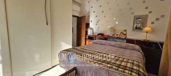 2 rooms Apartment in Florence, Italy No. 197237 9