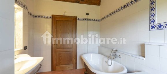 3 Schlafzimmer Haus in Pontassieve, Italy, Nr. 219480 30