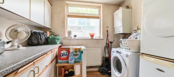 3 bedrooms House in London, United Kingdom No. 13429 8