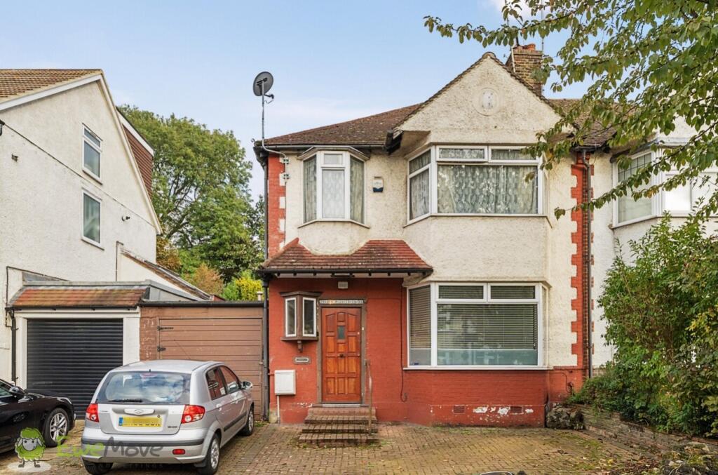 3 bedrooms House in London, United Kingdom No. 13429