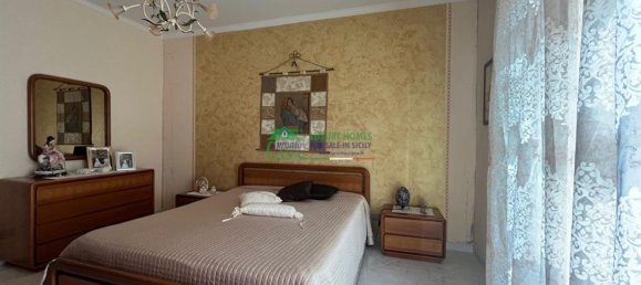 6 rooms Apartment in Chiaramonte Gulfi, Italy No. 261351 14