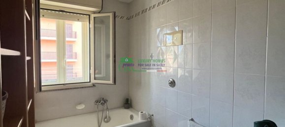 6 rooms Apartment in Chiaramonte Gulfi, Italy No. 261351 10