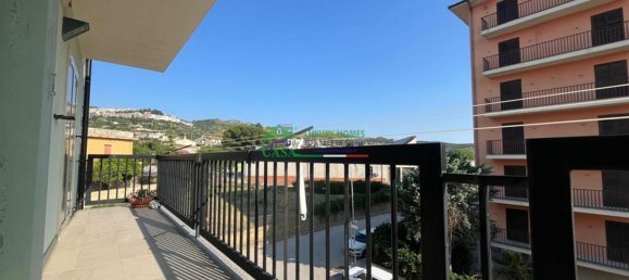 6 rooms Apartment in Chiaramonte Gulfi, Italy No. 261351 21