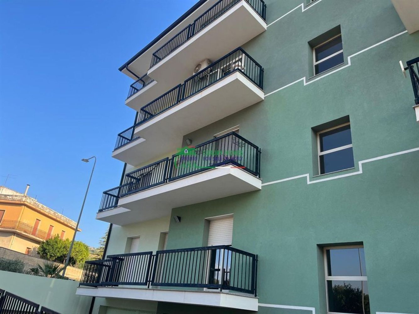 6 rooms Apartment in Chiaramonte Gulfi, Italy No. 261351