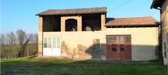 3 rooms House in Alta Val Tidone, Italy No. 145798 10