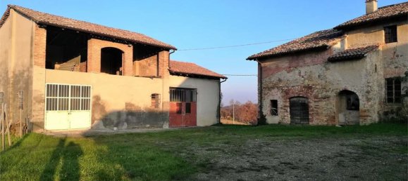 3 rooms House in Alta Val Tidone, Italy No. 145798 8