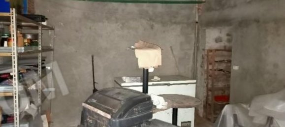 172m² Commercial property in Casalzuigno, Italy No. 98892 11