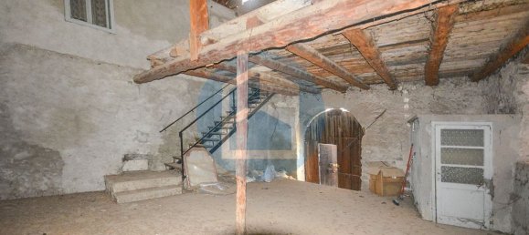 6 bedrooms House in Niardo, Italy No. 381867 8