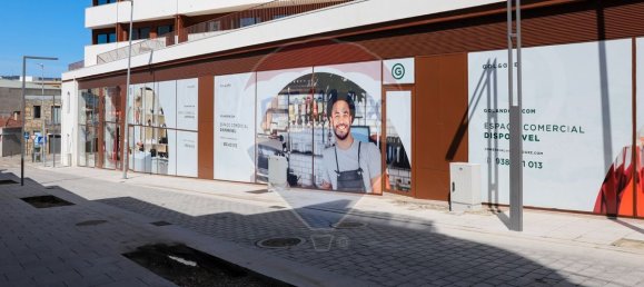 147m² Commercial property in Pacos de Ferreira, Portugal No. 65877 7