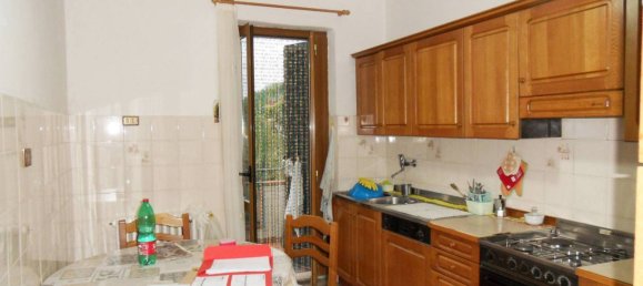 3 bedrooms Villa in Montevarchi, Italy No. 89855 5