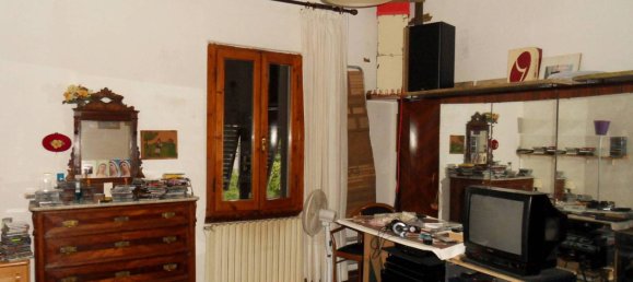 3 bedrooms Villa in Montevarchi, Italy No. 89855 18