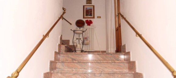 3 bedrooms Villa in Montevarchi, Italy No. 89855 8