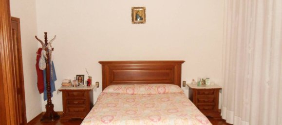 3 bedrooms Villa in Montevarchi, Italy No. 89855 10