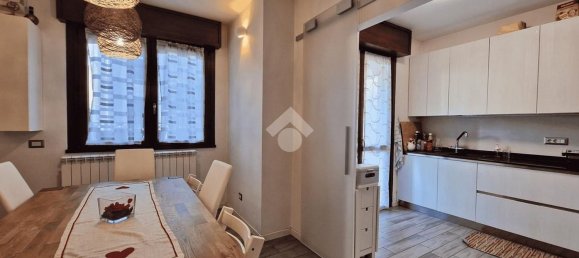 4-Zimmer Haus in Gallarate, Italy, Nr. 81375 11