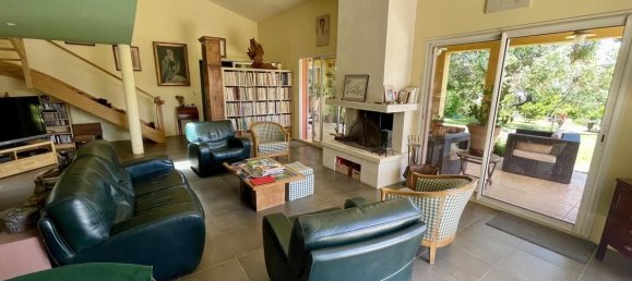 5 bedrooms Villa in Beziers, France No. 288861 3