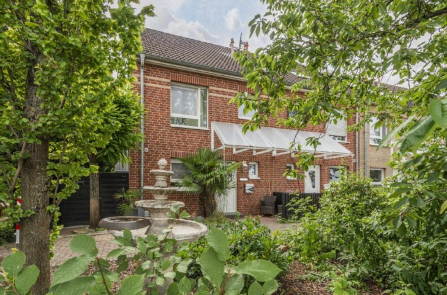 Moradia em banda de 5 divisões em Neuss, Germany N.º 343338