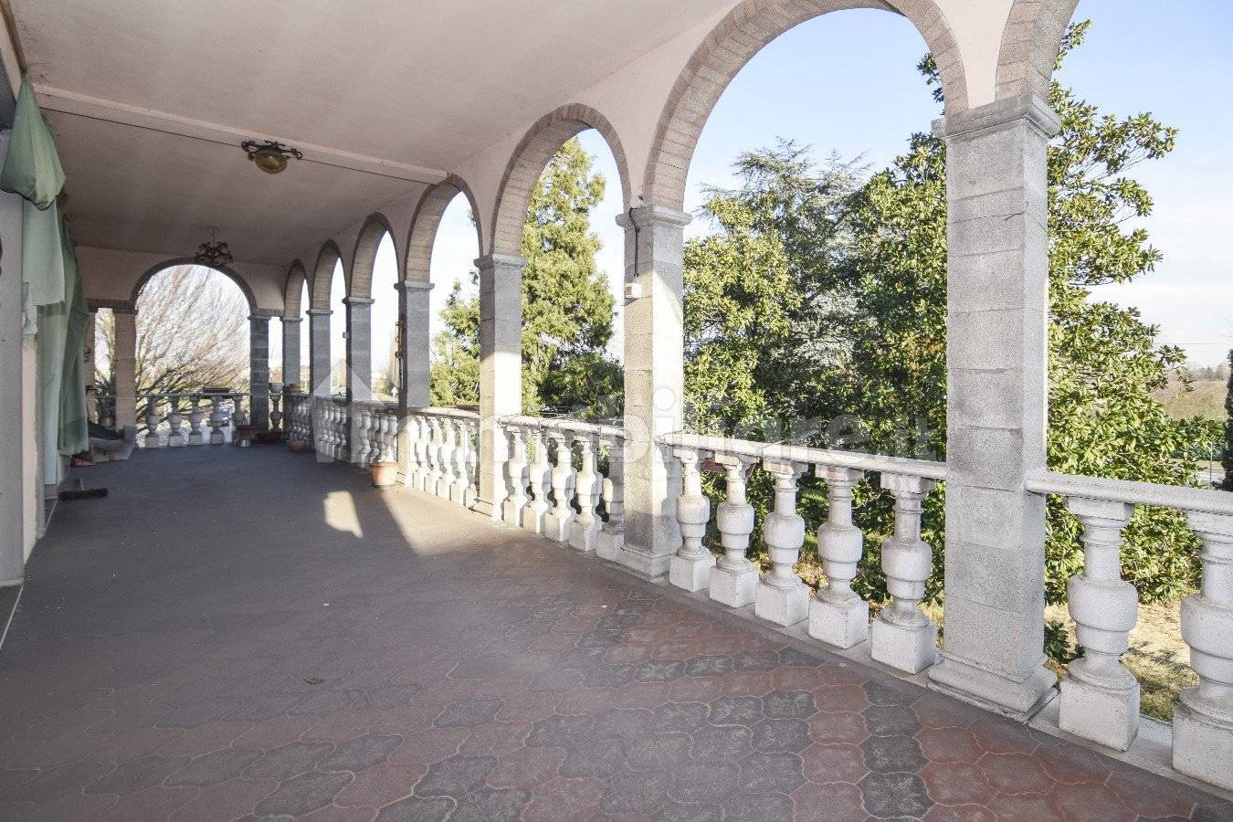 Villa de 5 dormitorios en Cavriago, Italy No. 273946