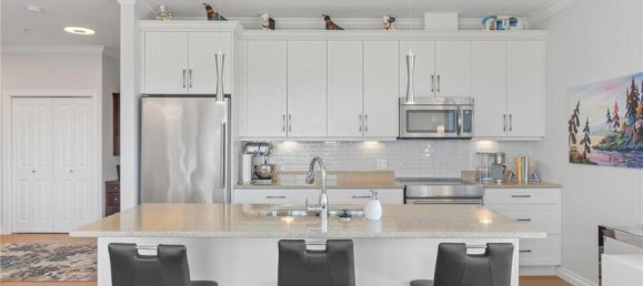 2 bedrooms Condo in British Columbia, Canada No. 1146 9