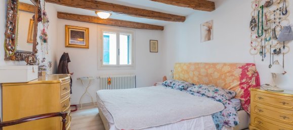 6 rooms Duplex in Venice, Italy No. 280379 17