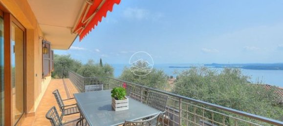 3 rooms Villa in Gardone Riviera, Italy No. 8012 58
