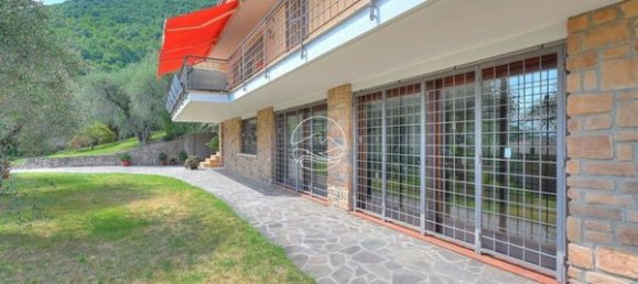 3 rooms Villa in Gardone Riviera, Italy No. 8012 19