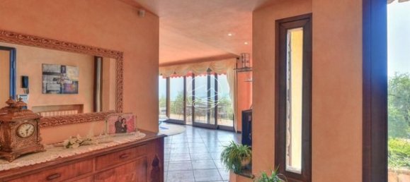 3 rooms Villa in Gardone Riviera, Italy No. 8012 50