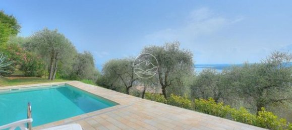 3 rooms Villa in Gardone Riviera, Italy No. 8012 59