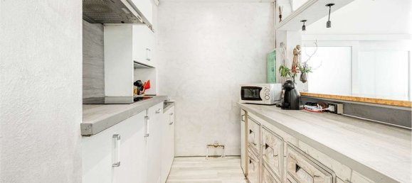 2-salle Appartement à Olginate, Italy No. 281662 23