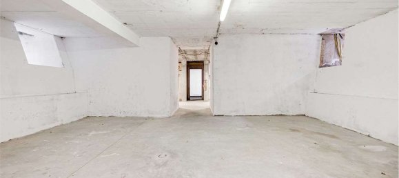 2-salle Appartement à Olginate, Italy No. 281662 34