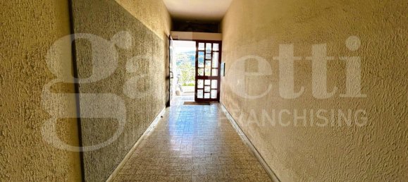 2 bedrooms Apartment in Messina, Italy No. 84390 4