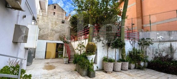 2 bedrooms Apartment in Messina, Italy No. 84390 13