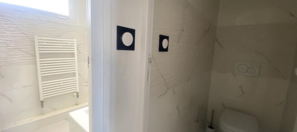 Casa de 4 dormitorios en Morangis, France No. 296340 9