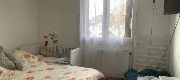 Casa de 4 dormitorios en Morangis, France No. 296340 12