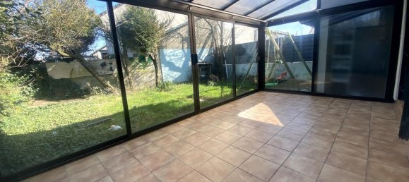 Casa de 4 dormitorios en Morangis, France No. 296340 4