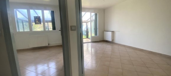 Casa de 4 dormitorios en Morangis, France No. 296340 3