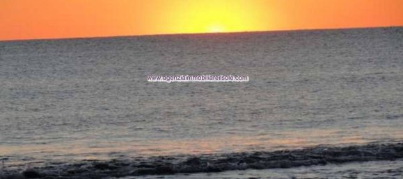 2 bedrooms Apartment in Massa, Italy No. 192981 11