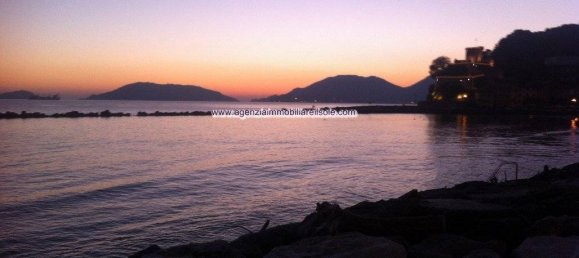 2 bedrooms Apartment in Massa, Italy No. 192981 12