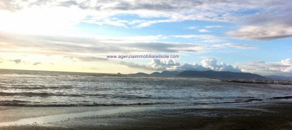 2 bedrooms Apartment in Massa, Italy No. 192981 17