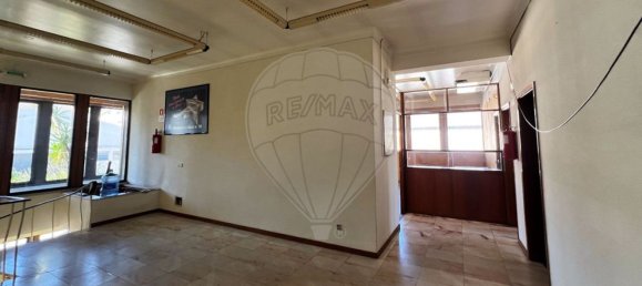 384m² Office in Coimbra, Portugal No. 54995 14