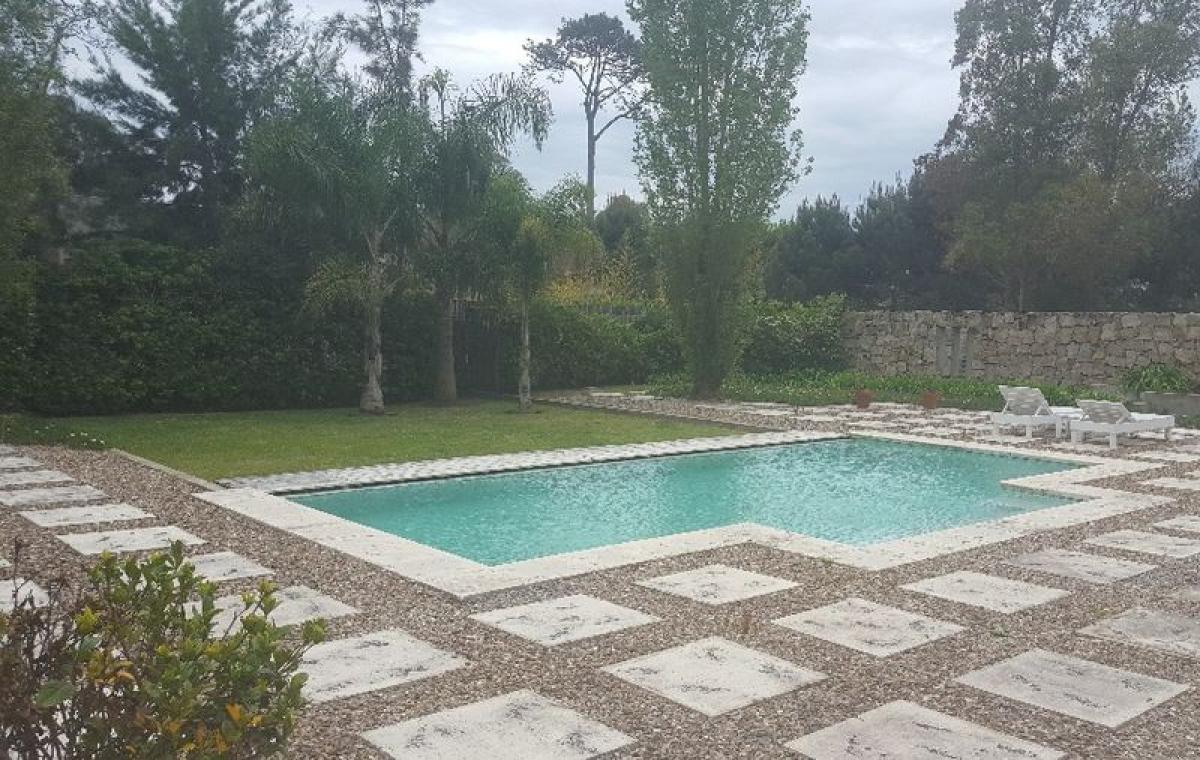 4 bedrooms House in Maldonado, Uruguay No. 9842