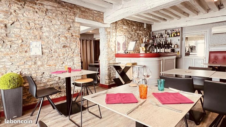 100m² Commercial property in Beaune, France No. 314721