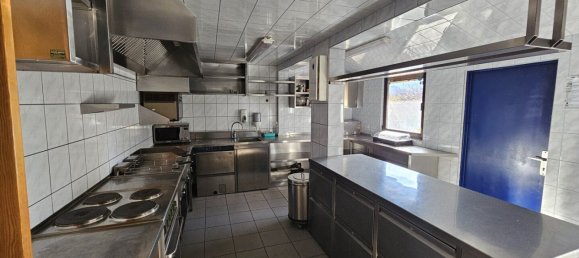 Коммерческая недвижимость 977м² в Унцмаркт-Фрауэнбург, Австрия № 127496 10