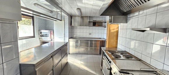 Коммерческая недвижимость 977м² в Унцмаркт-Фрауэнбург, Австрия № 127496 12