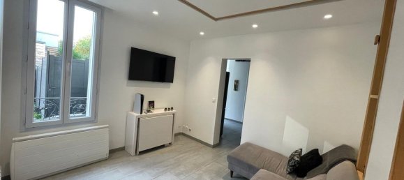 Apartamento de 1 dormitorio en Colombes, France No. 291197 2