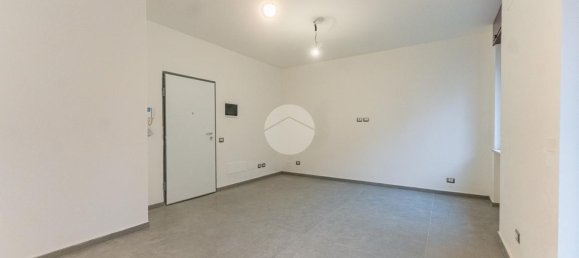 3-Zimmer Wohnung in Milan, Italy, Nr. 244391 4
