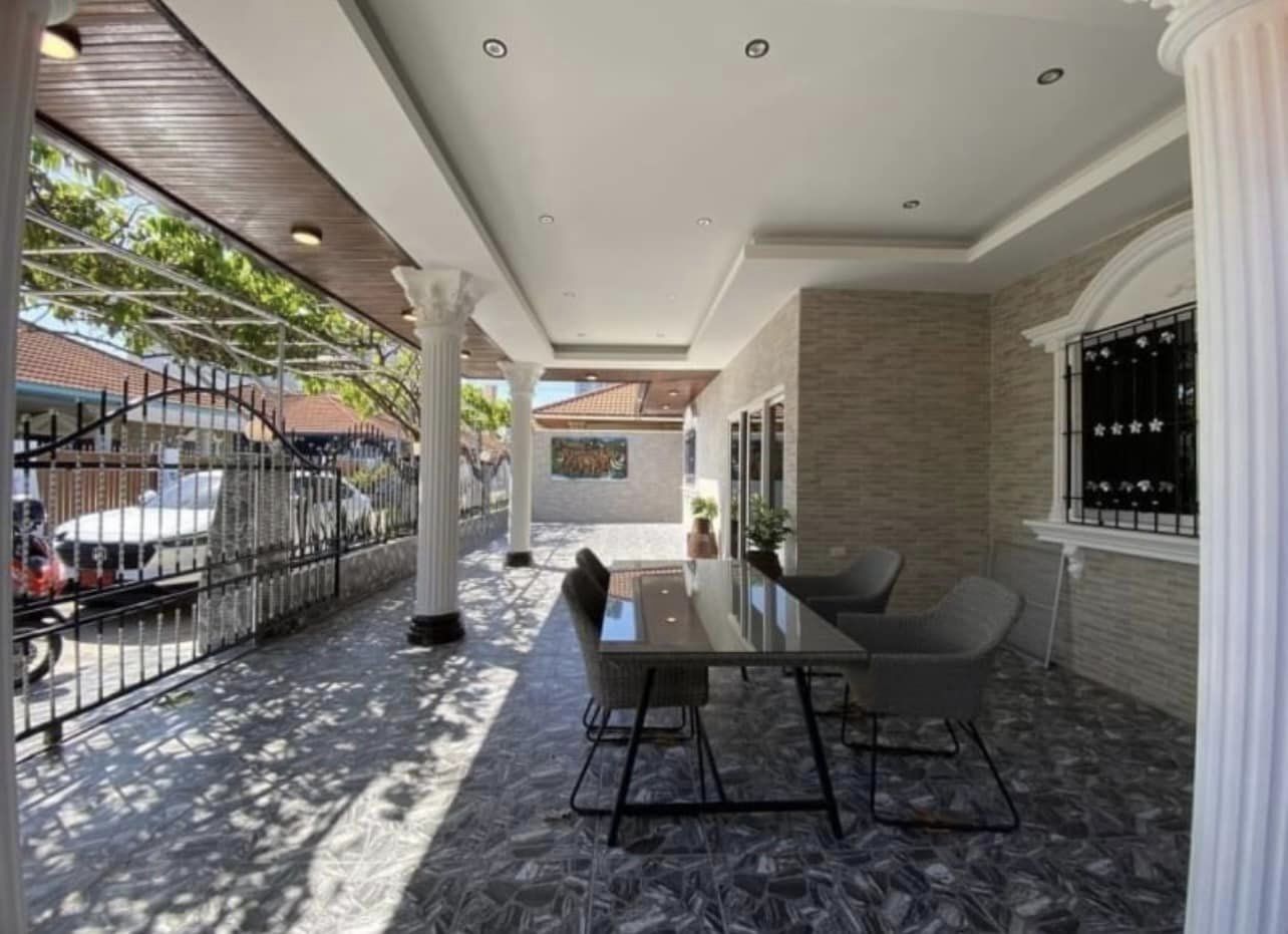 3 bedrooms Cafe / restaurant in Pattaya, Thailand No. 25058