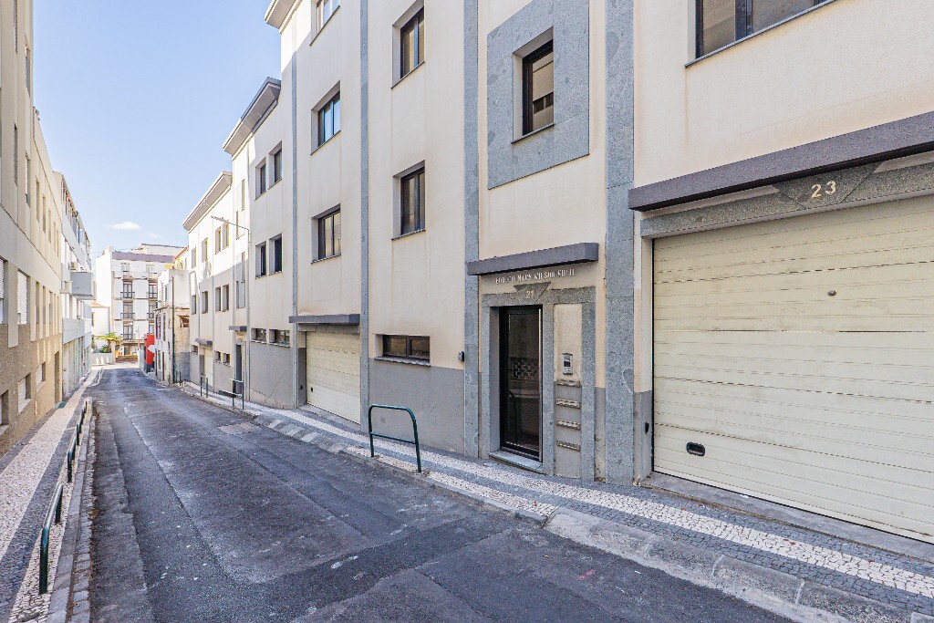 Apartamento de 1 dormitorio en Funchal, Portugal No. 291581