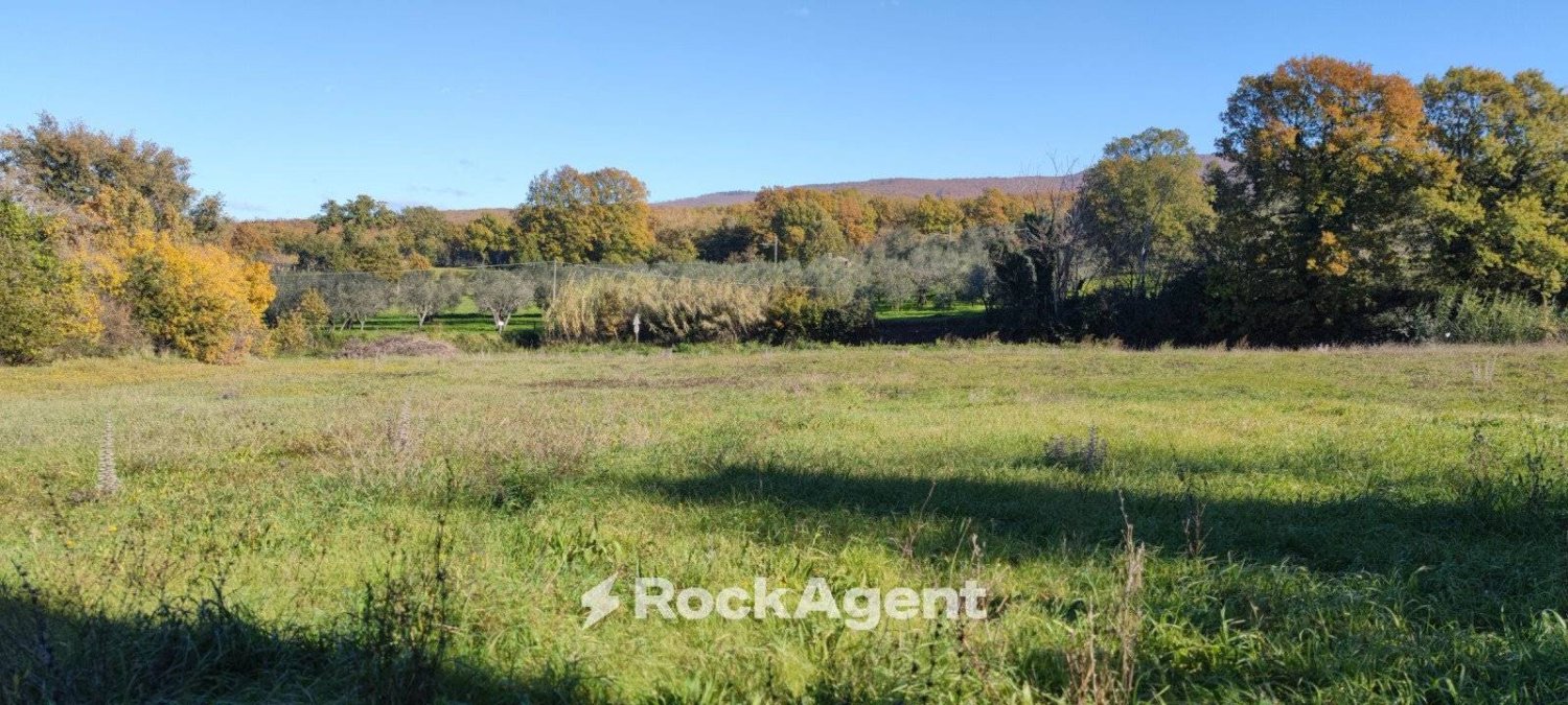 Terreno en Vetralla, Italy 700 m² No. 317304