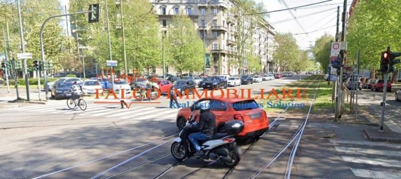 2غرفة عقار تجاري في Milan, Italy رقم 378637 4